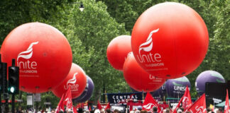 Public sector workers to receive significant pay rise as Government accepts review