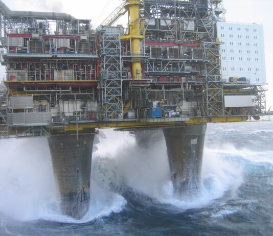 Government denies ban on new North Sea oil drilling